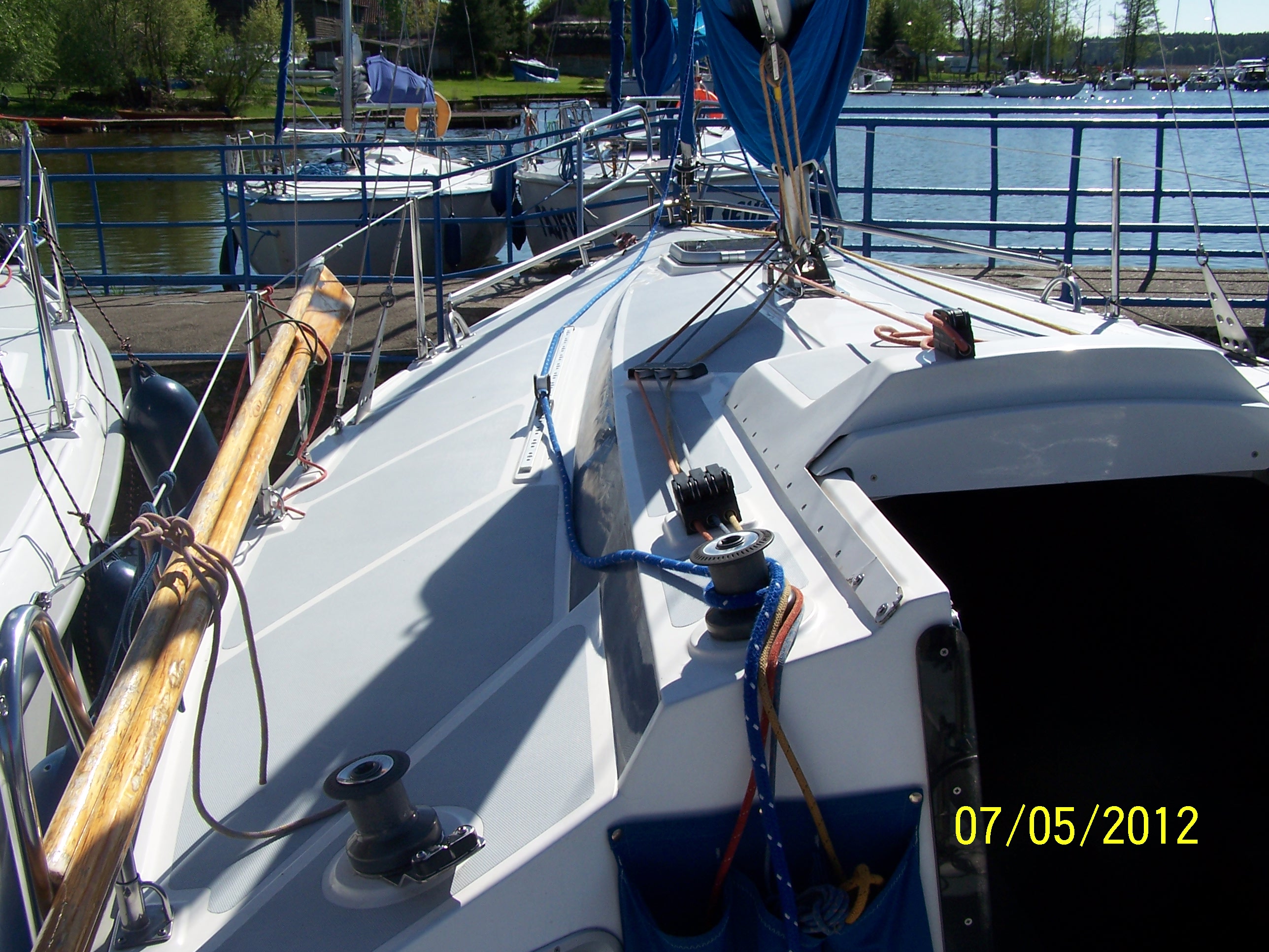 Jacht TANGO 780 ORKAN - wynajem jachtów na Mazurach - firma BOSMAN