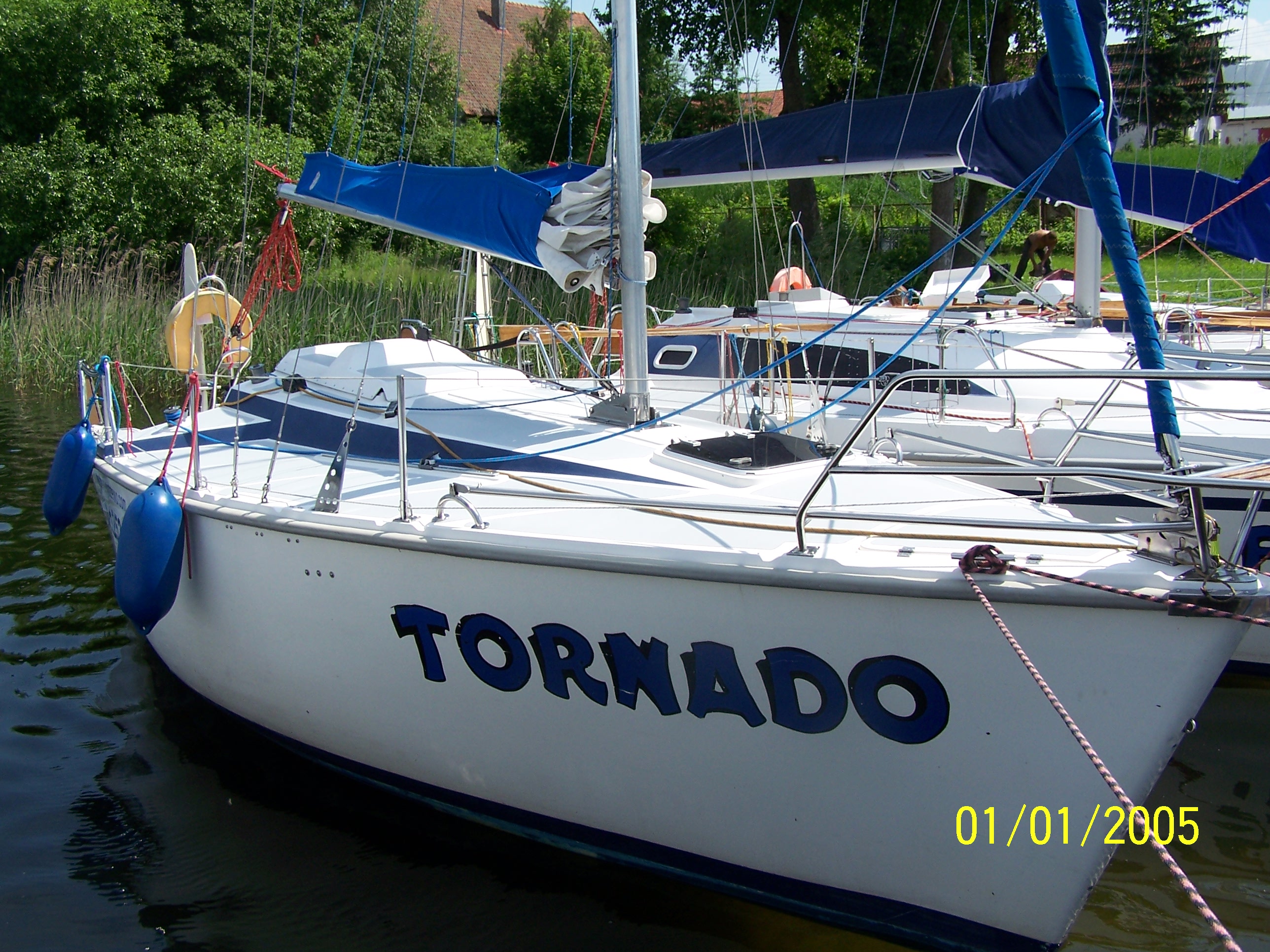 Jacht Tango 780 TORNADO - czarter jachtów Mazury
